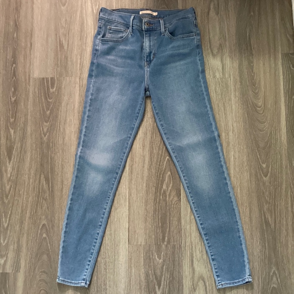 Levi 720 high rise supper skinny jeans